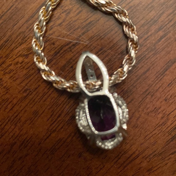 Sterling silver necklace with amethyst pendant. Excellent condition. - Picture 6 of 10